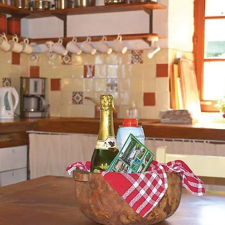 Holiday Maison Neuve H 612 Сasa de vacaciones Thenon